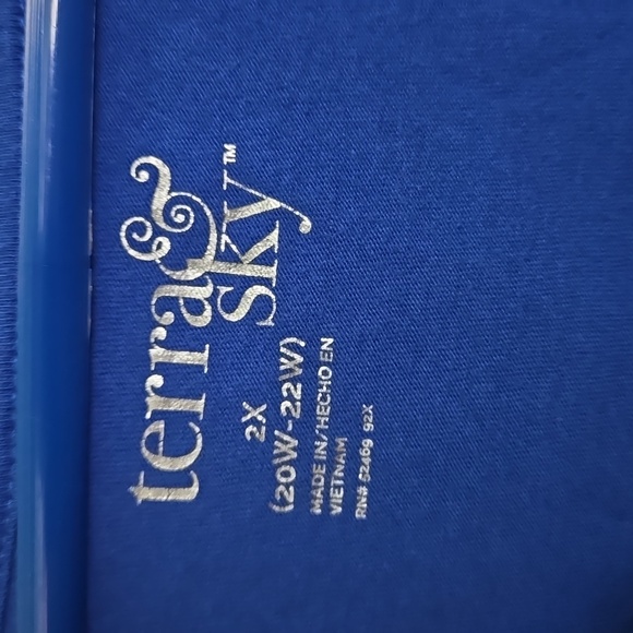 4 Women's 2x tops - Picture 3 of 10